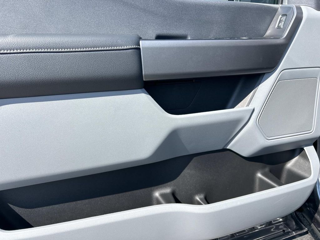 New 2027 Carbonized Gray Metallic Ford F-250® XL image 20