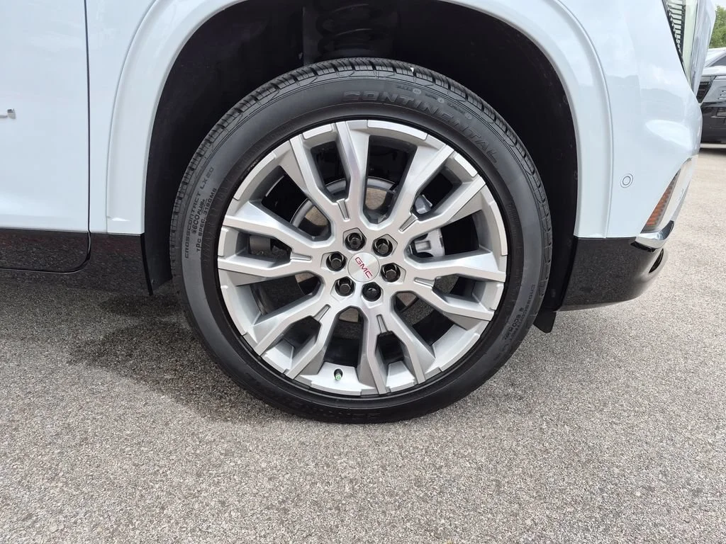 2026 GMC Acadia Denali - Photo 14