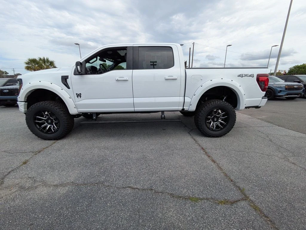 New 2026 Oxford White Ford XLT image 7