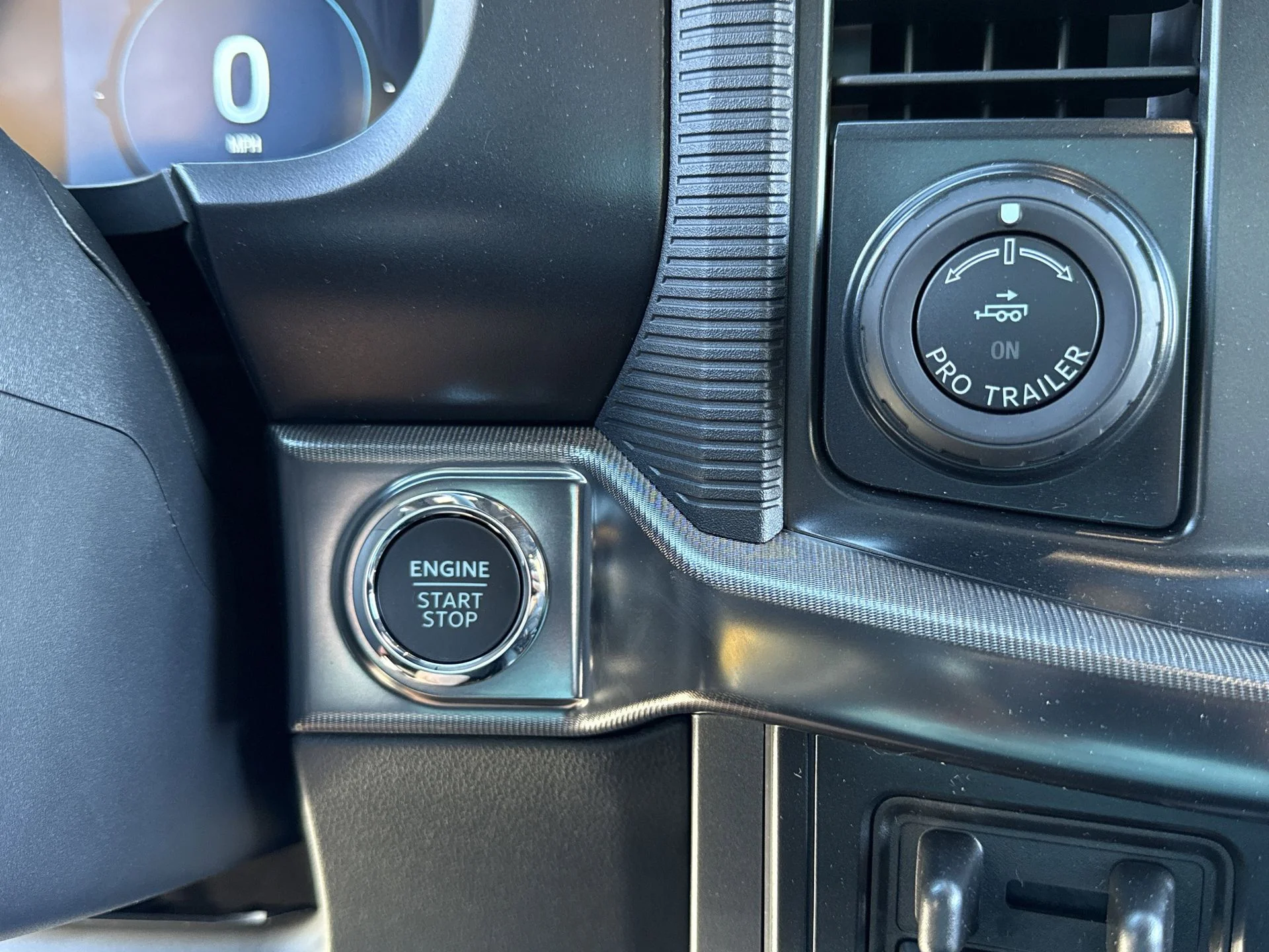 2025 Ford F-150 Lariat - Photo 6