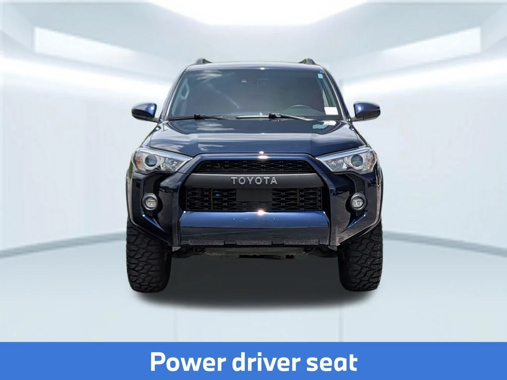 Used 2022 Blue Toyota SR5 image 12