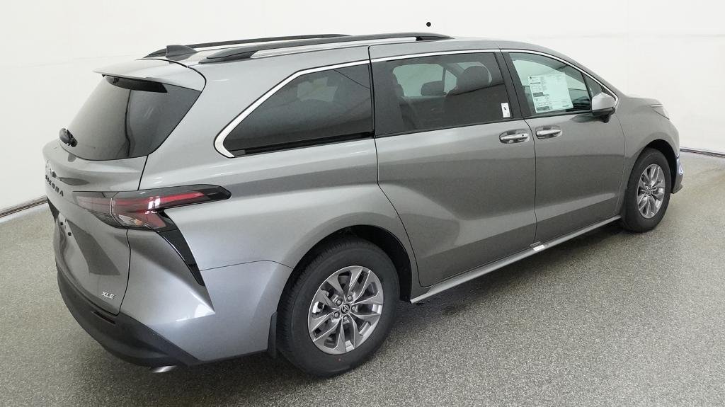 New 2026 Heavy Metal Toyota XLE image 18