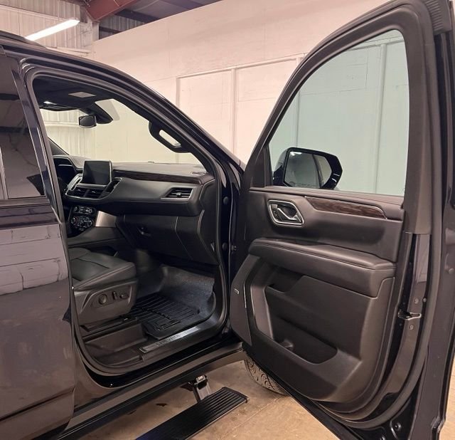 Used 2022 Blue Chevrolet Z71 image 17