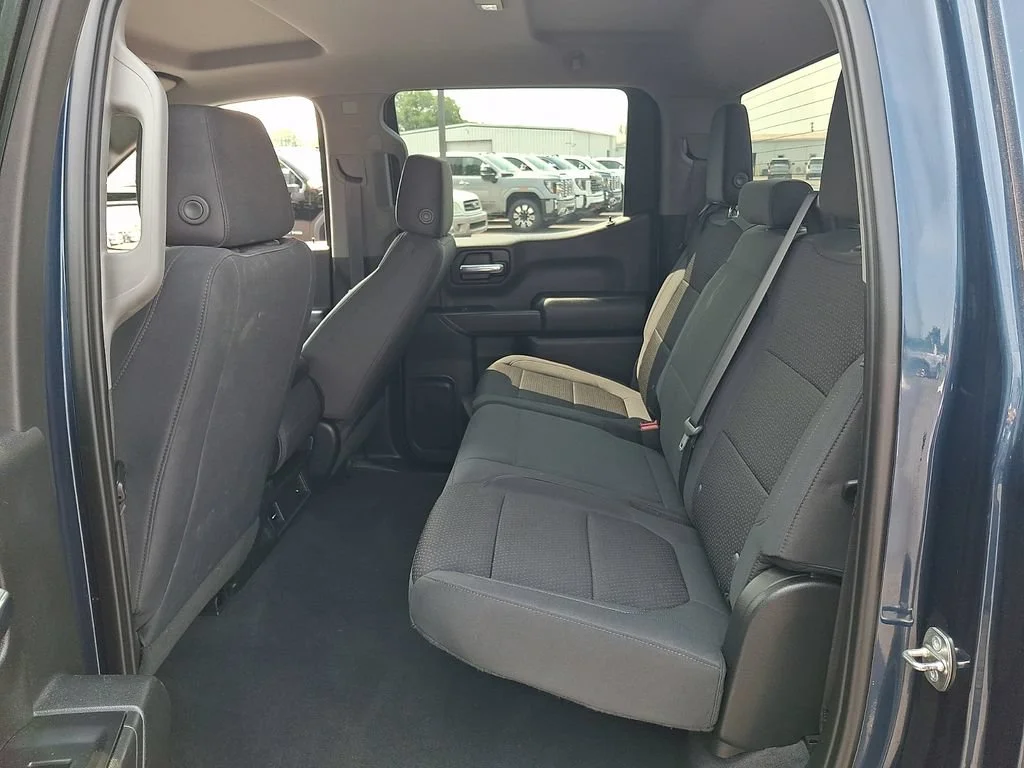 Used 2019 NORTHSKY BLUE METALLIC Chevrolet Custom image 11