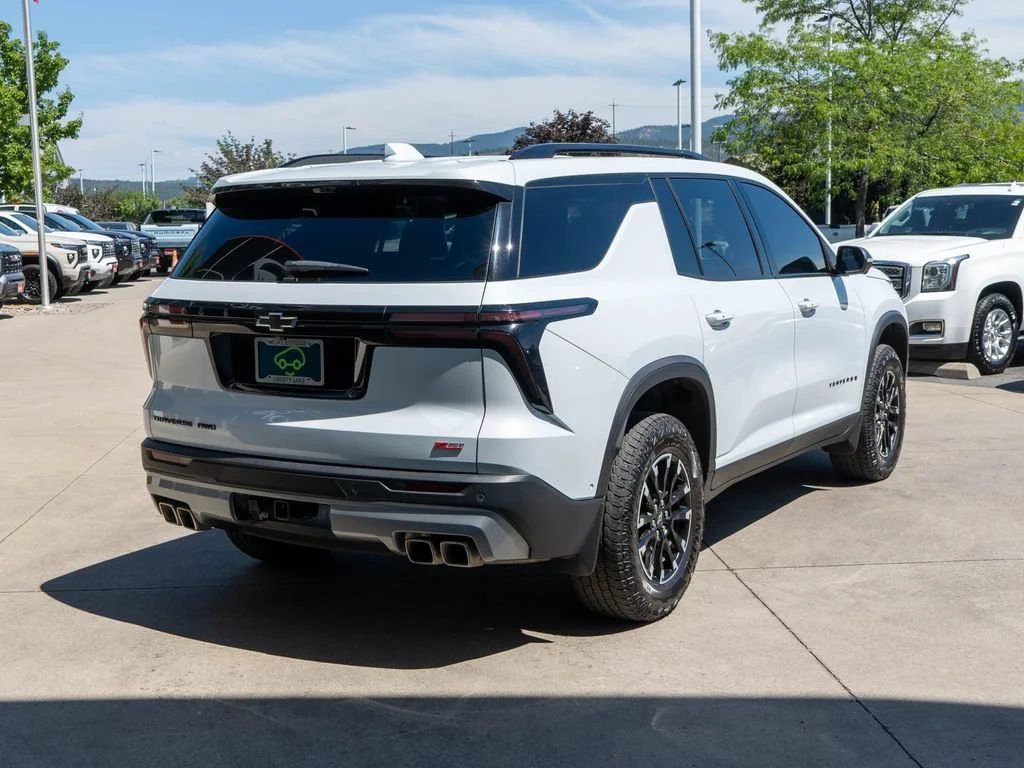 Used 2026 Polar White Tricoat Chevrolet Z71 image 7