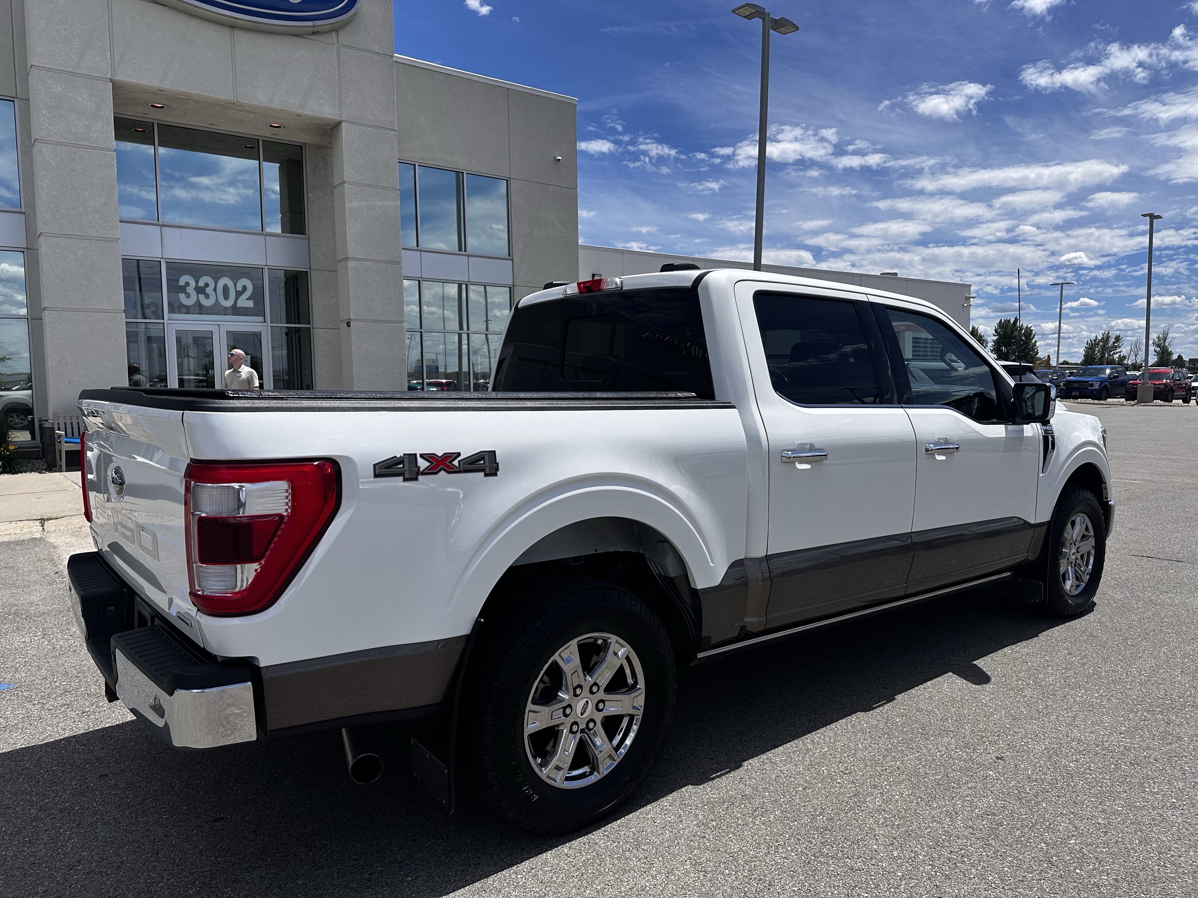 Used 2022 Star White Ford LARIAT image 4