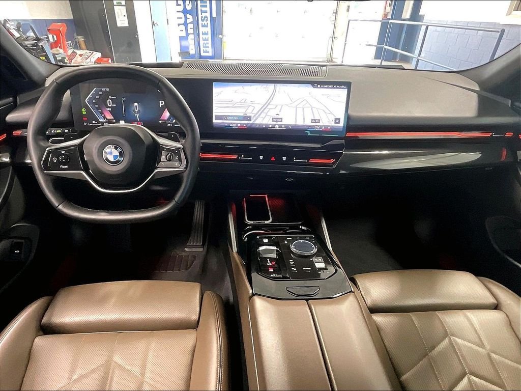 Used 2026 White BMW 530i xDrive image 21