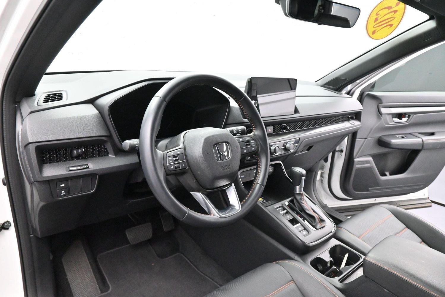 Used 2025 Platinum White Pearl Honda Sport-L image 17