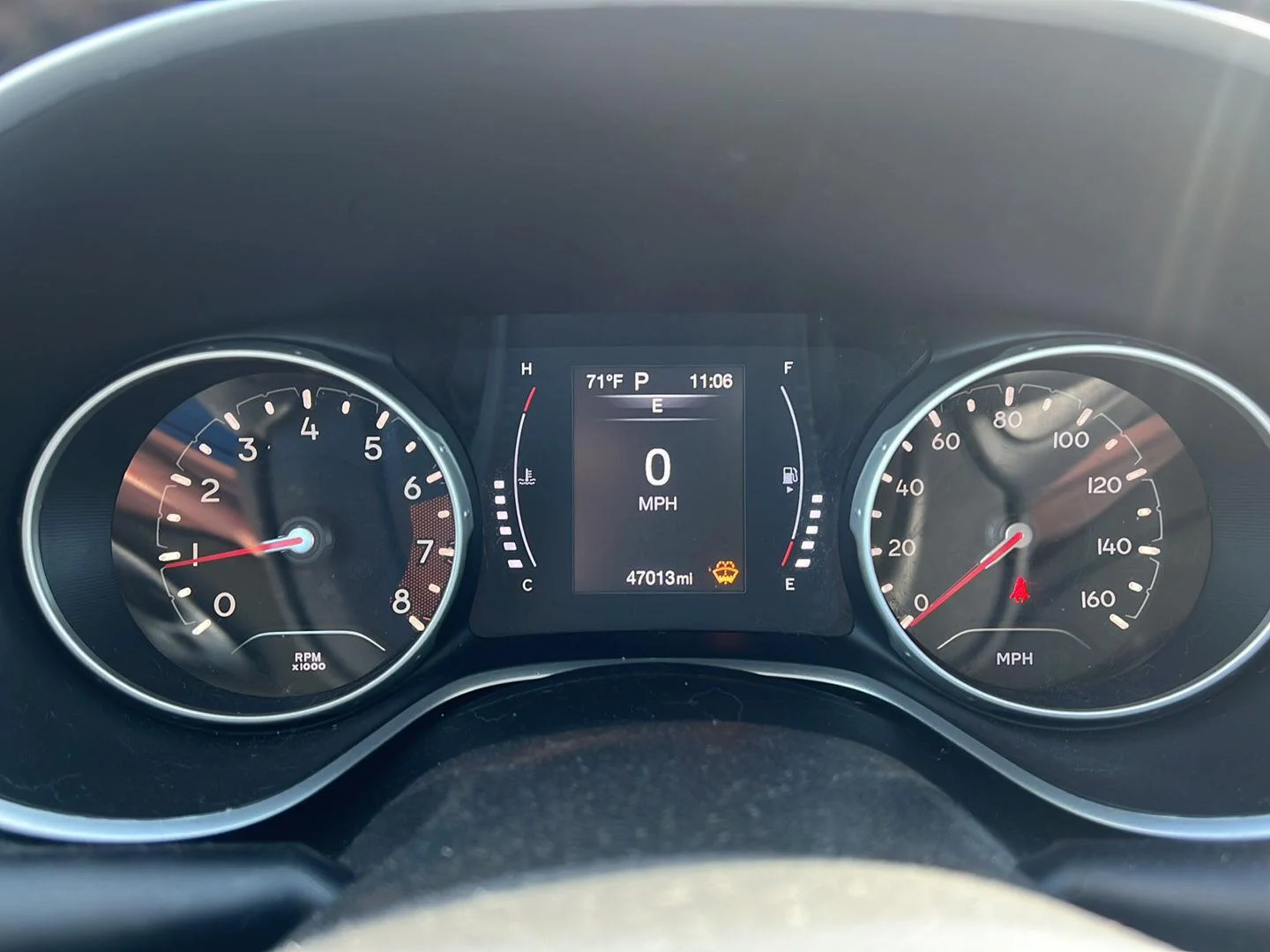 Used 2020 Jazz Blue Pearlcoat Jeep Latitude image 16