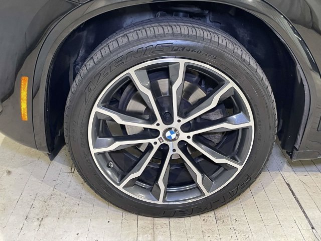 Used 2022 Black BMW xDrive30i image 14
