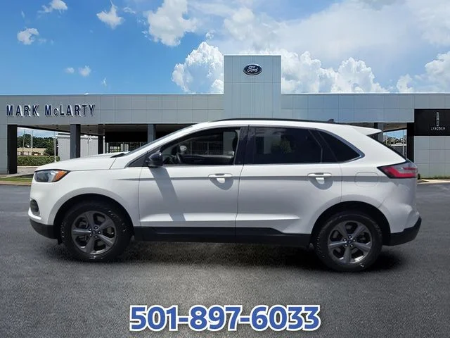 Used 2022 White Ford SEL image 2
