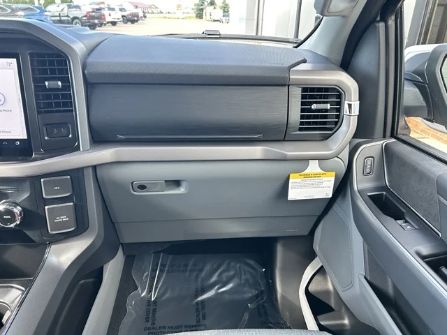 New 2026 Oxford White FORD XLT image 36