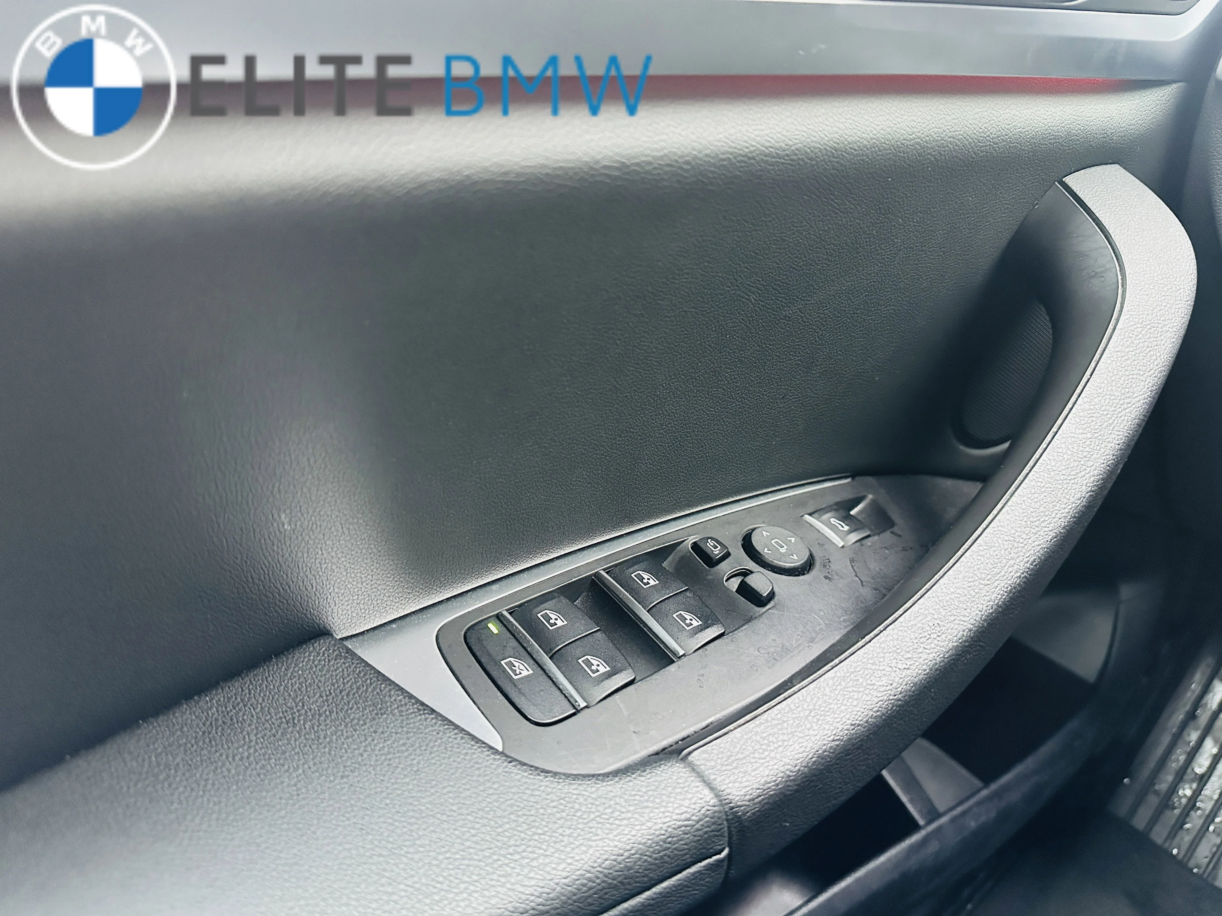 Used 2018 Mineral White Metallic BMW XDRIVE30I image 16