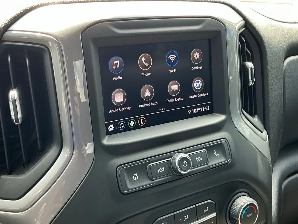 Used 2022 Silver Chevrolet Custom image 43