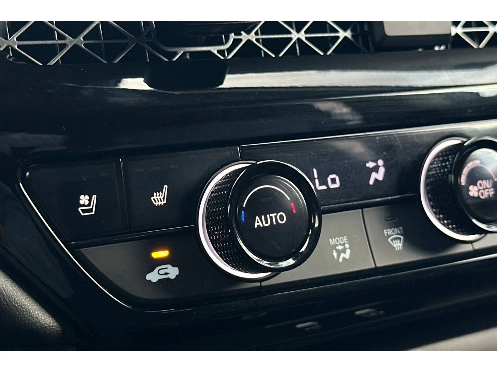 Used 2025 Crystal Black Pearl Honda Touring image 26