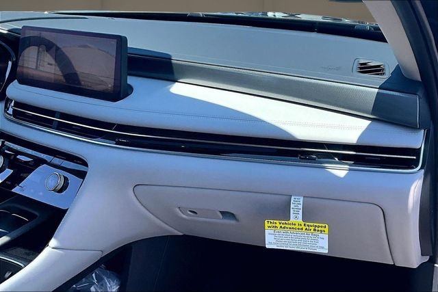 2027 INFINITI QX60 LUXE - Photo 17