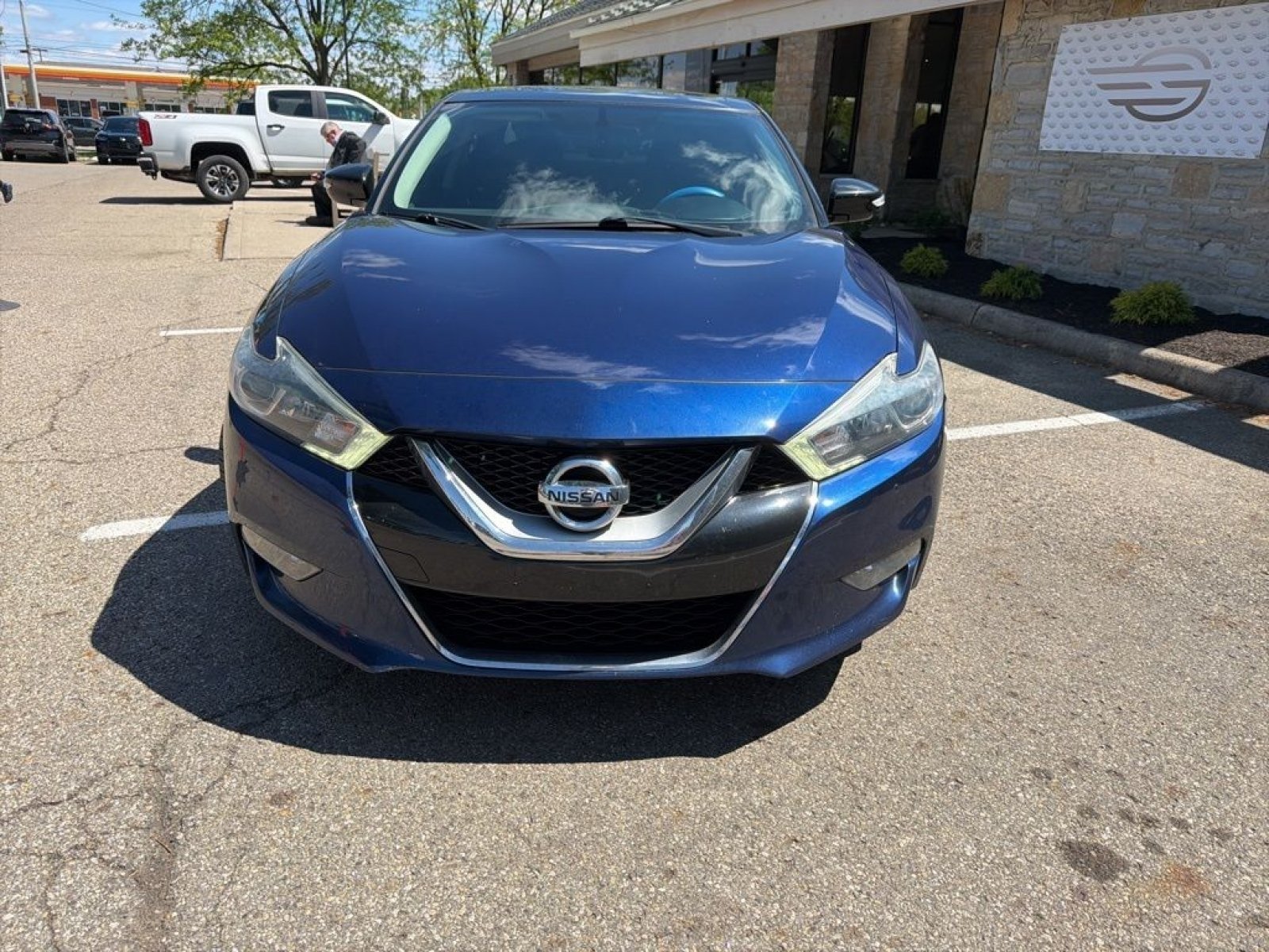 Used 2017 Deep Blue Pearl Nissan 3.5 SL image 3