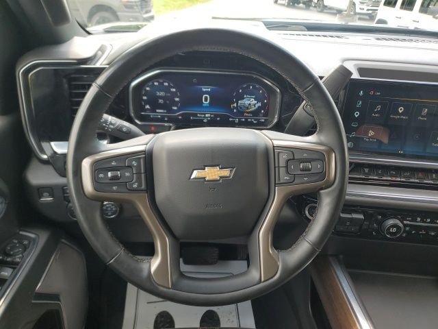 Used 2024 Black Chevrolet High Country image 19