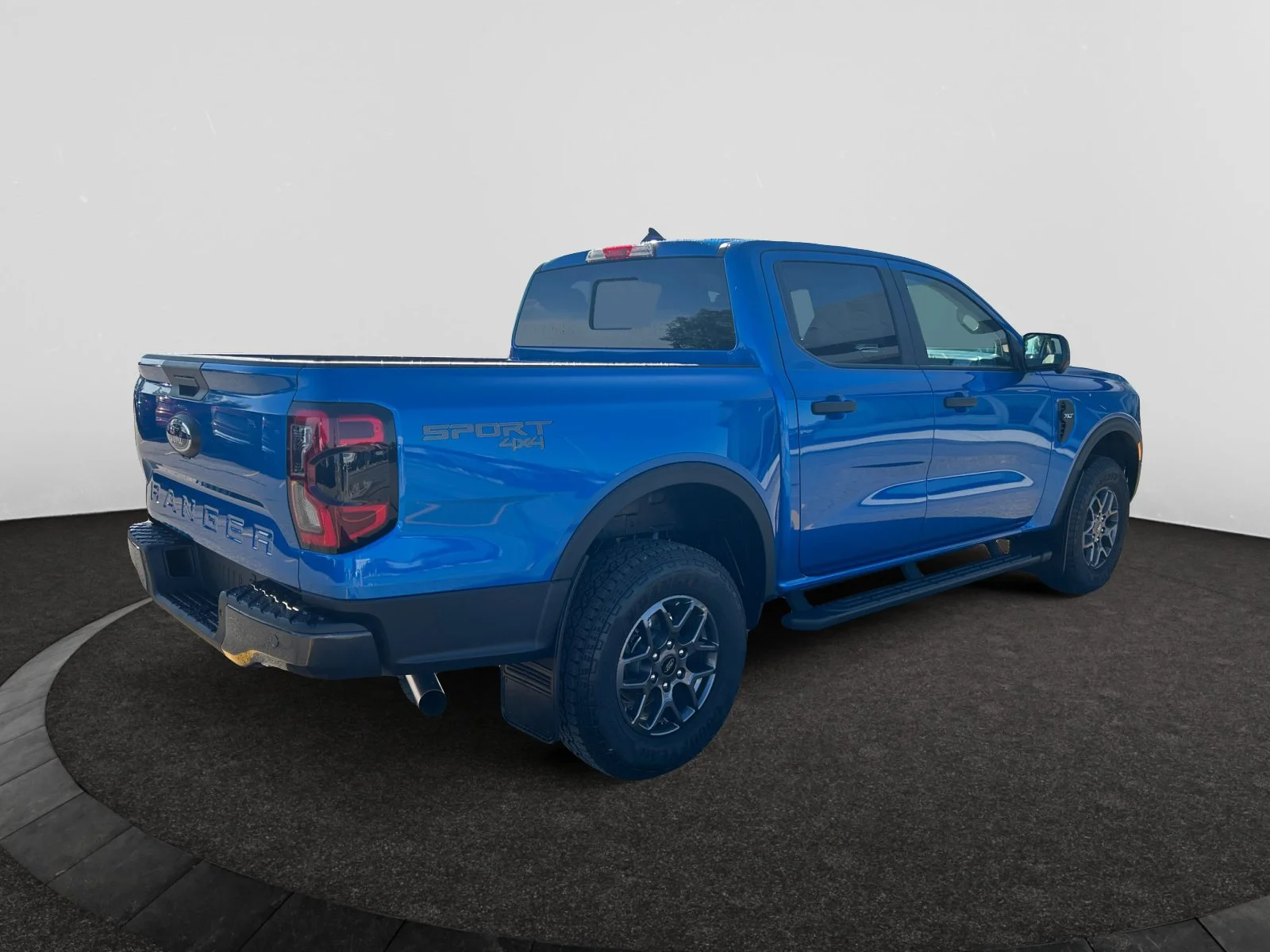 New 2026 Velocity Blue Metallic Ford XLT image 5