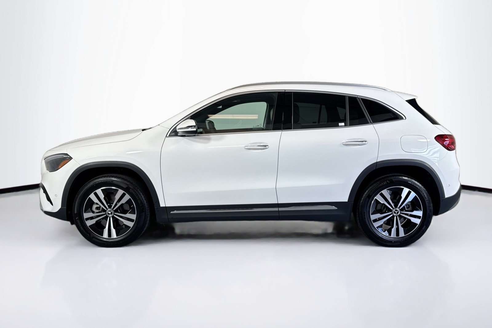 New 2026 Polar White Mercedes-Benz GLA 250 4MATIC® SUV image 8