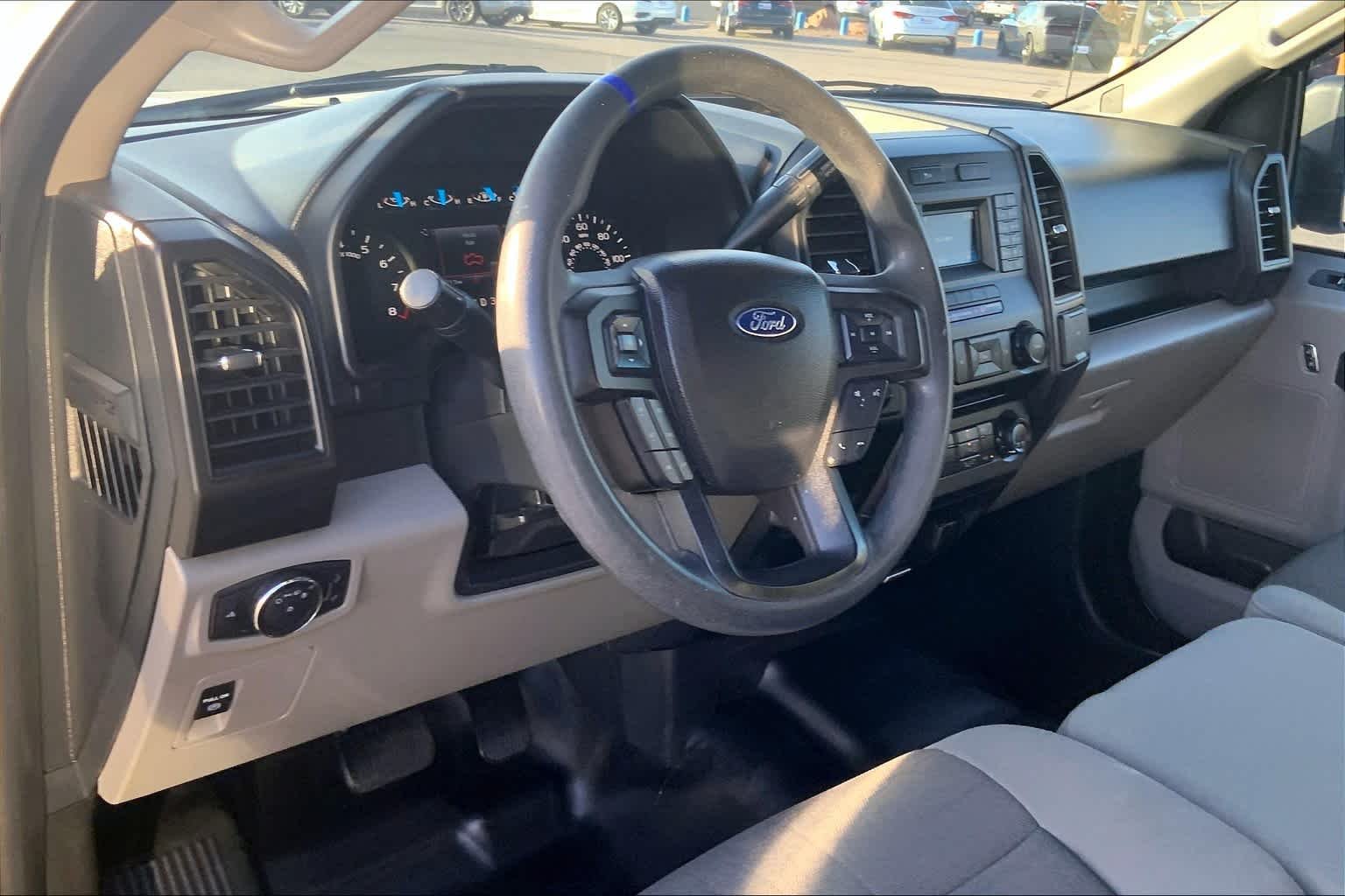Used 2017 Oxford White Ford XL image 18