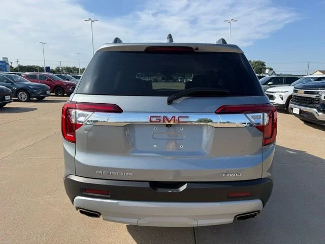 Used 2023 Sterling Metallic GMC SLT image 4