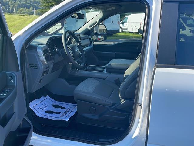 Certified Used 2022 Oxford White Ford XLT image 43