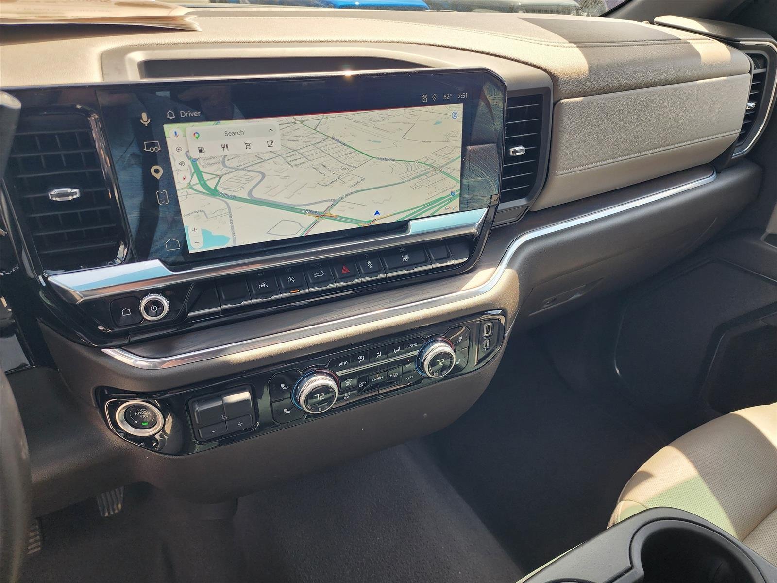 Used 2025 Onyx Black GMC SLT image 10