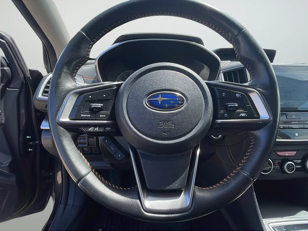 Used 2018 Gray Subaru 2.0i Limited image 37