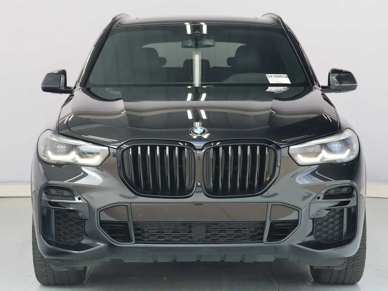 Used 2022 Black Sapphire Metallic BMW sDrive40i image 2