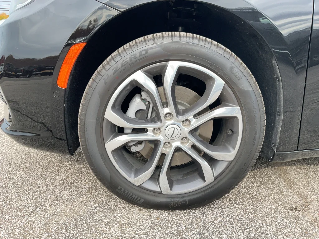 2026 Chrysler Pacifica Pinnacle - Photo 17