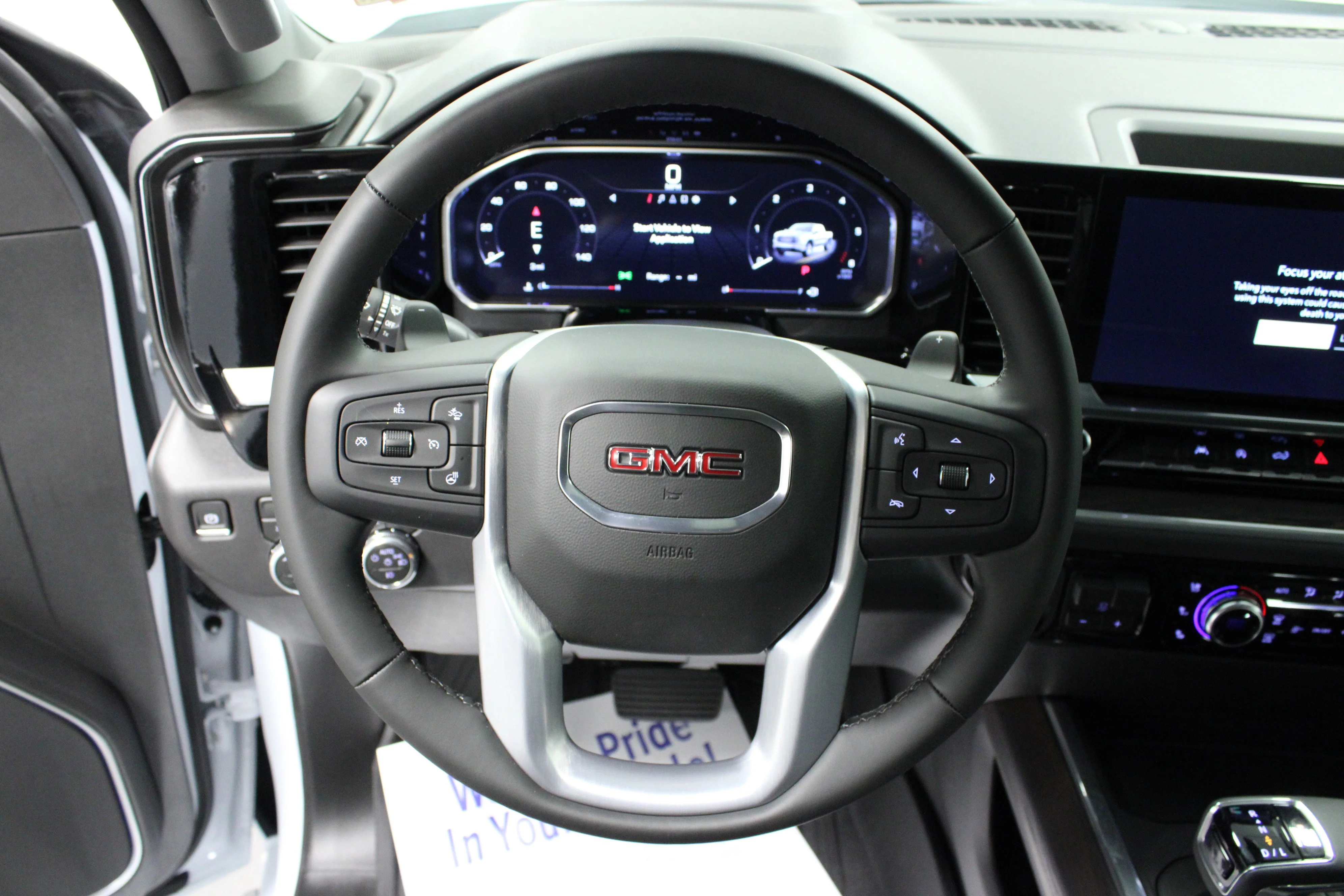 New 2026 Glacier White Tricoat GMC SLT image 17