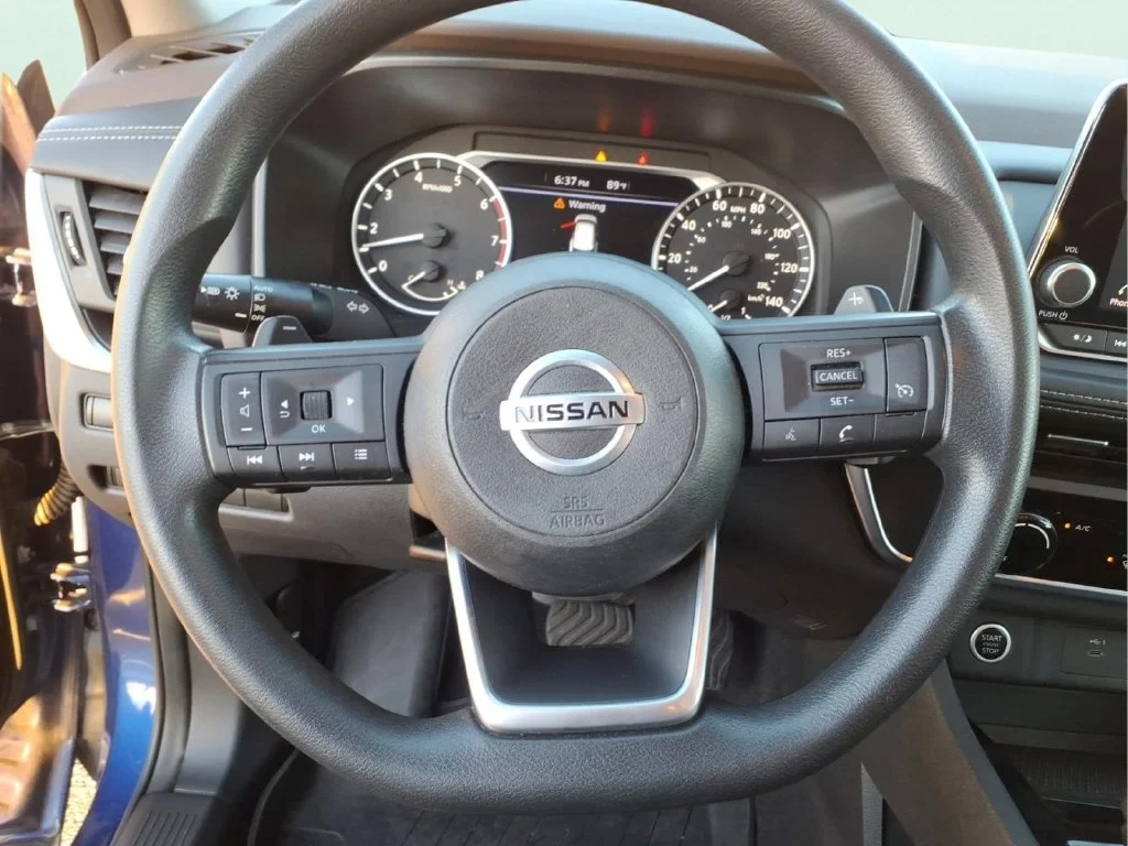 Used 2021 Blue Nissan S image 21