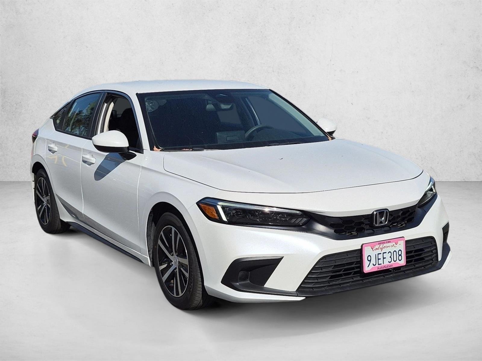 Used 2024 Platinum White Pearl Honda LX image 3
