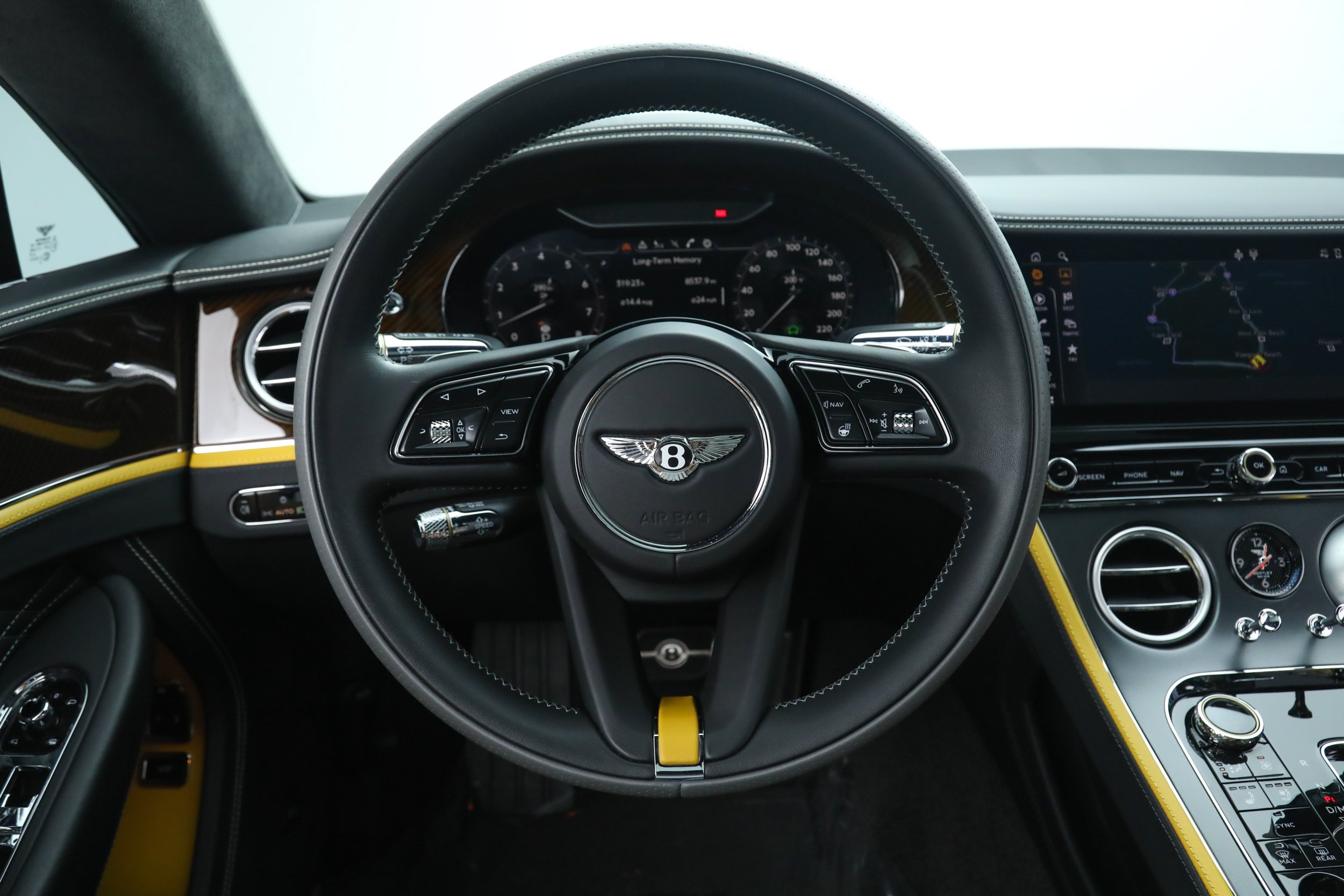 Used 2024 Gray Bentley  image 31