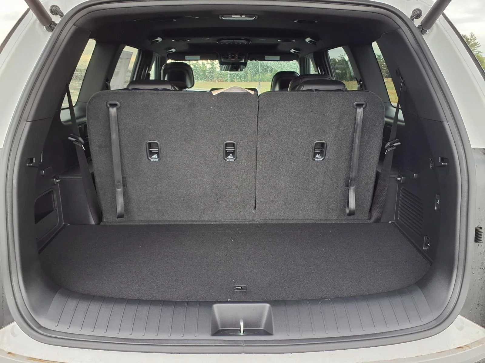 New 2027 Glacial White Pearl Kia X-Line EX image 4