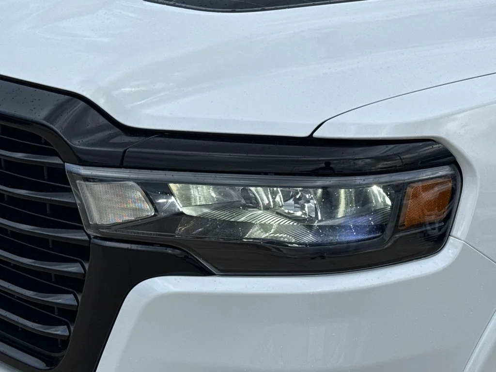 New 2026 Bright White Clear-Coat Exterior Paint RAM Laramie image 4