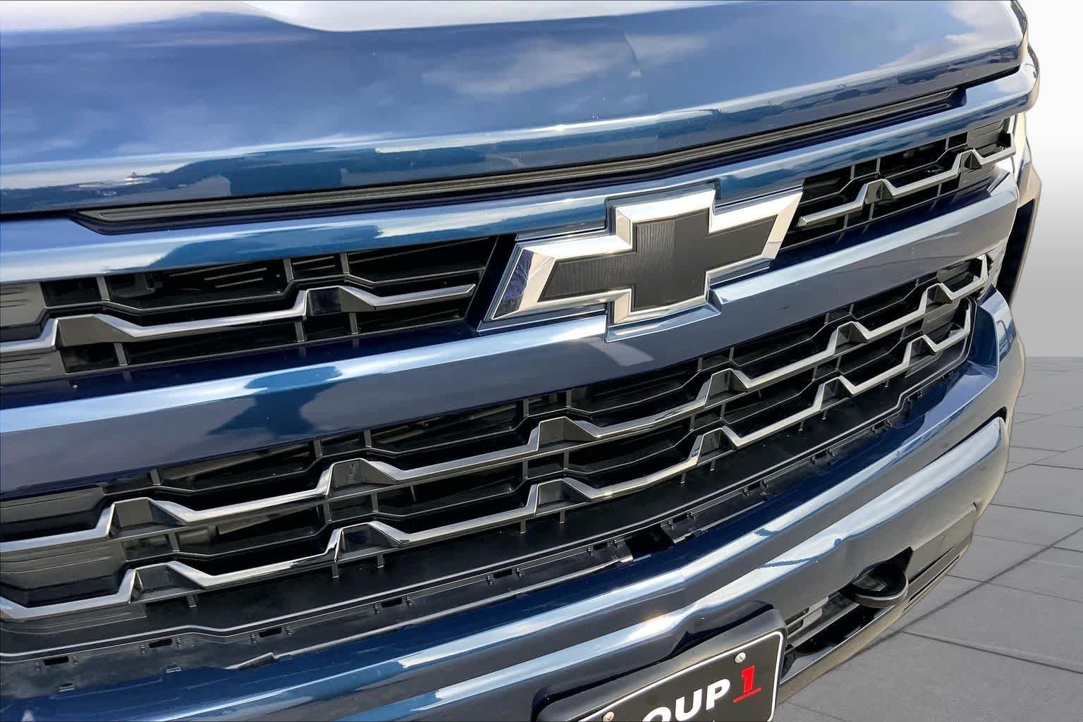 Used 2023 Northsky Blue Metallic Chevrolet RST image 29