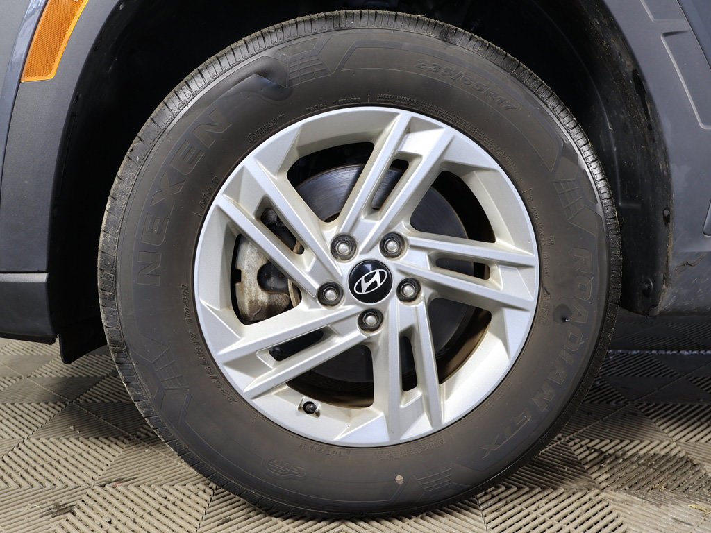 Certified Used 2025 Gray Hyundai SE image 16