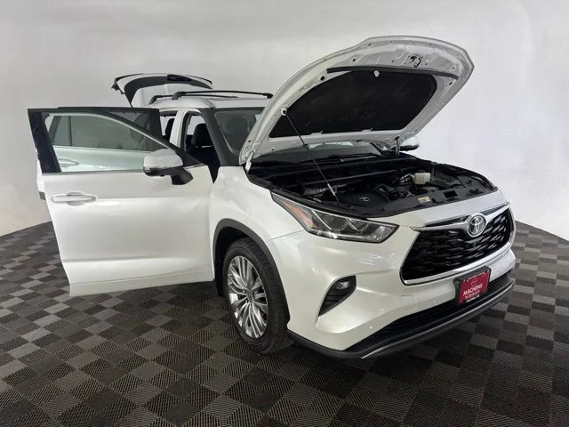 Used 2024 Beige Toyota Platinum image 12