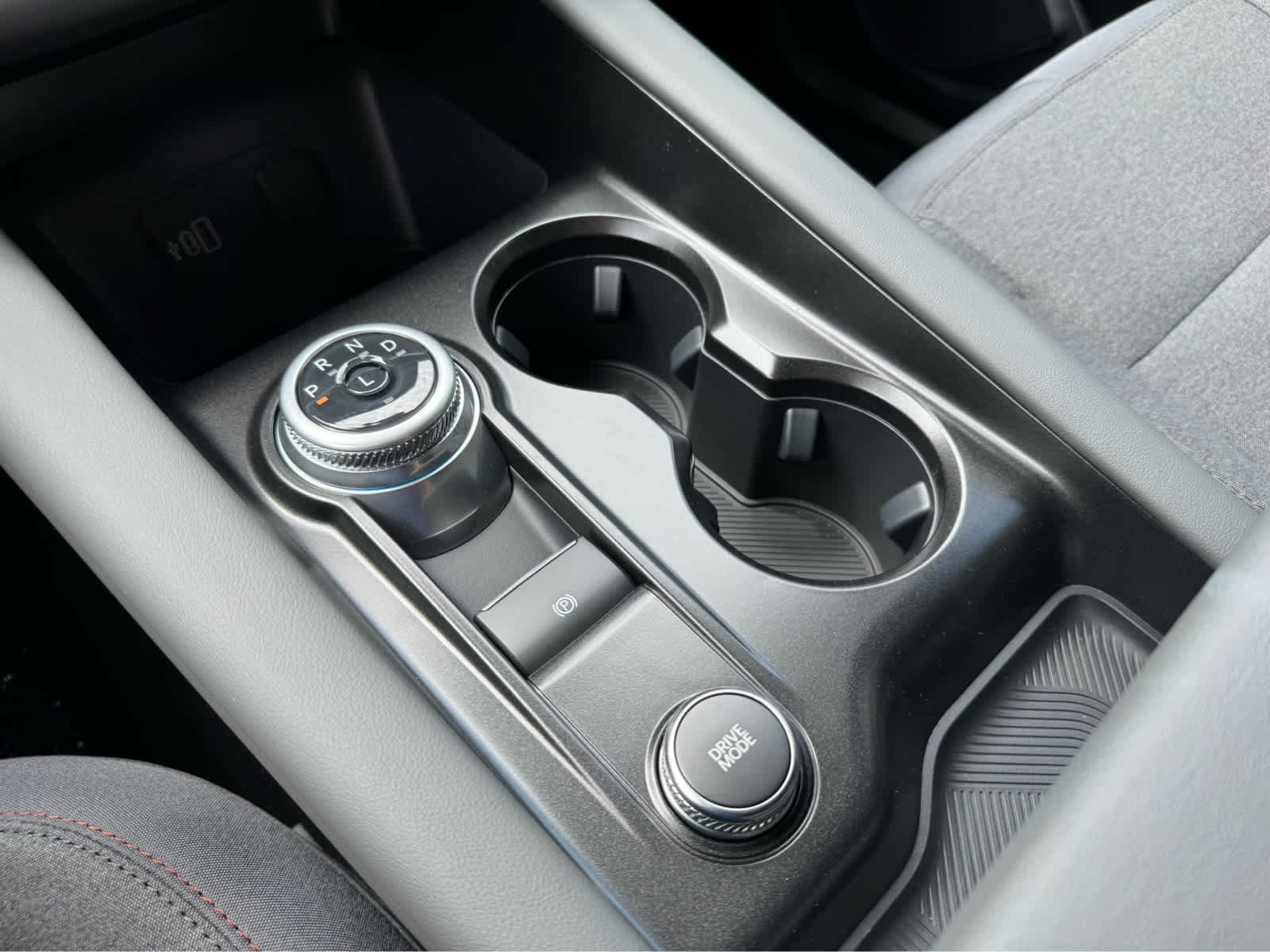New 2026 Carbonized Gray Metallic Ford Active w/200A Pkg image 20