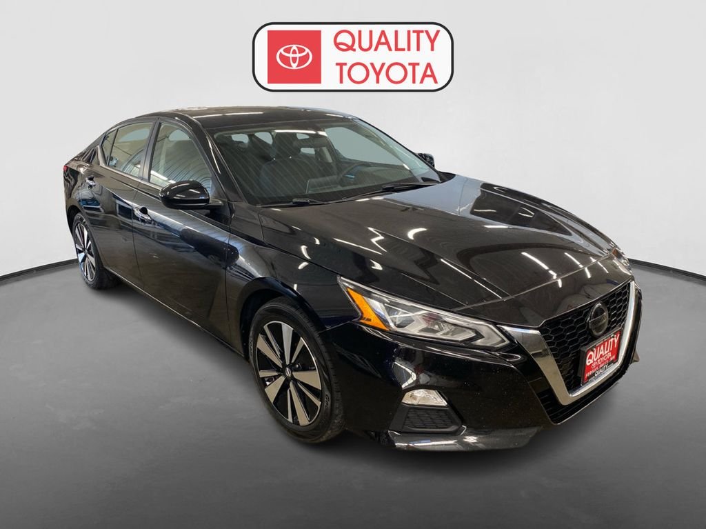 Used 2022 Nissan Altima SV with VIN 1N4BL4DV7NN398708 for sale in Fergus Falls, Minnesota