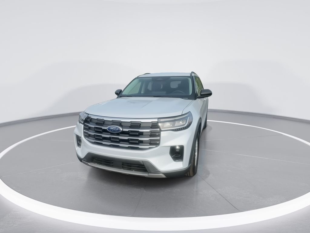 New 2026 Space White Metallic Ford Active image 4