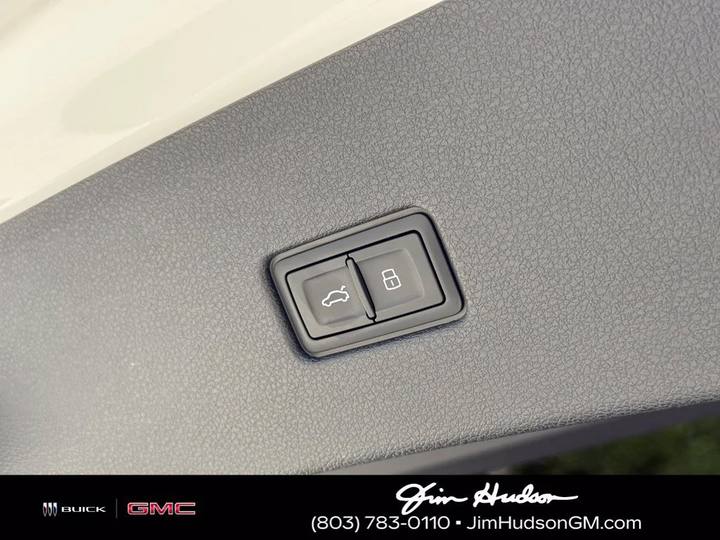 Used 2025 White Audi quattro Tiptronic image 20