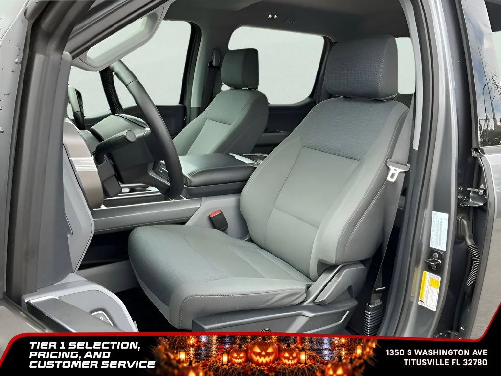 Used 2025 Gray Ford XLT image 18