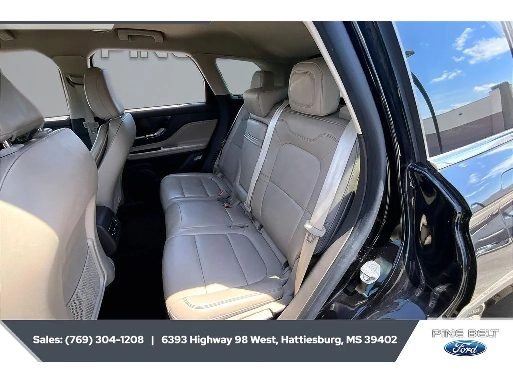 Used 2022 Infinite Black Metallic Clearcoat Lincoln Standard image 18