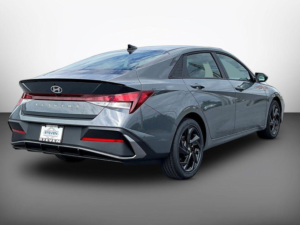 New 2026 Gray Hyundai SEL Sport Plus image 6