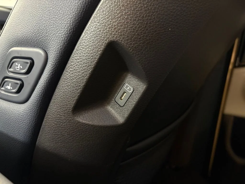 Used 2025 White Kia SX Prestige image 38