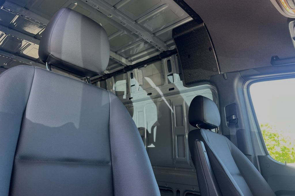 Used 2024 Silver Mercedes-Benz Cargo 144 WB image 17