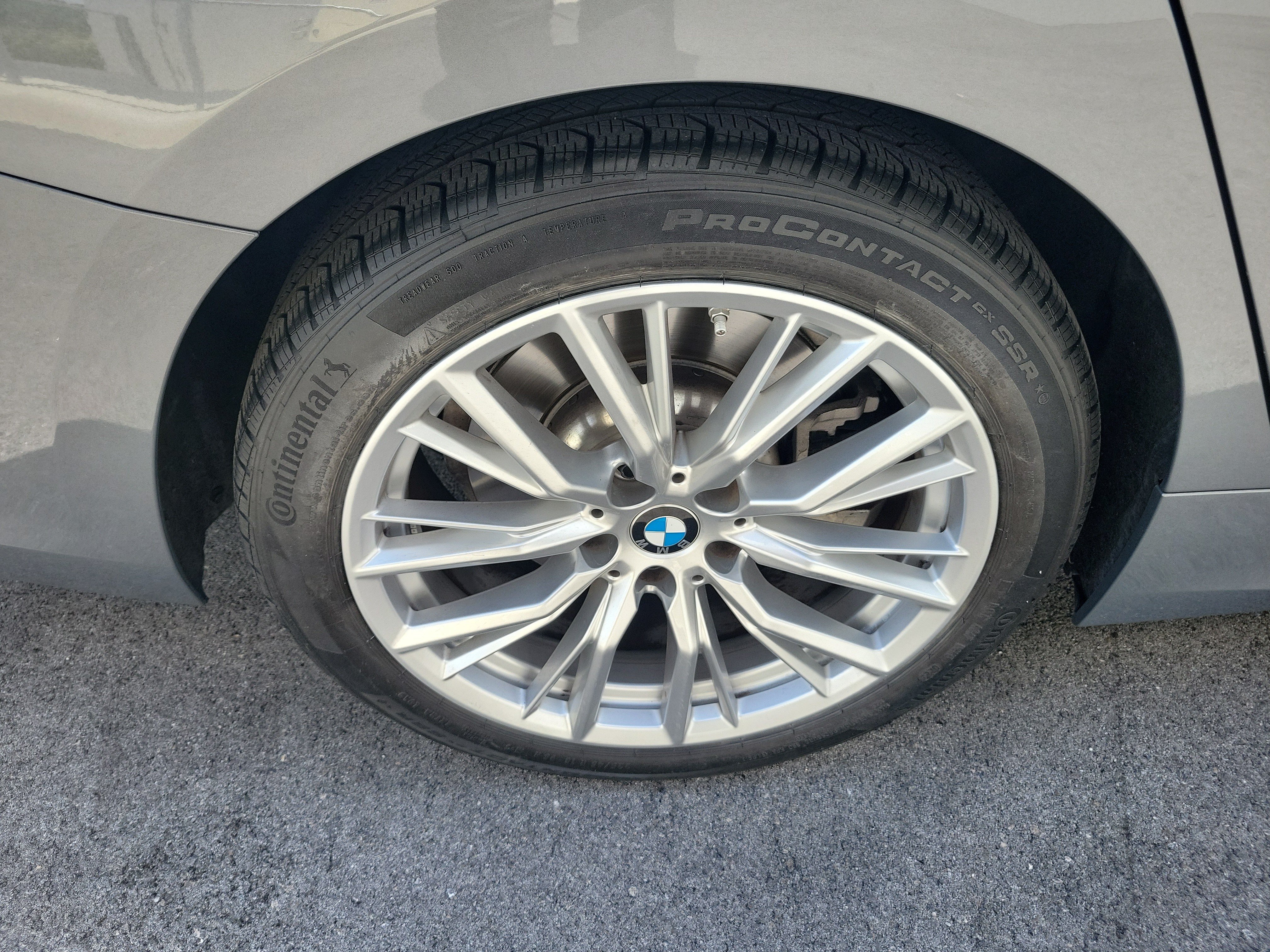 Used 2024 Skyscraper Grey Metallic BMW 330i image 7